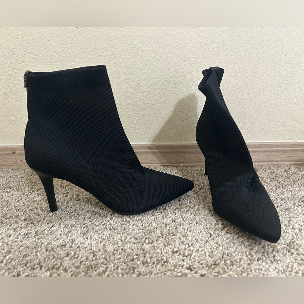 Calvin Klein Black Pointed Toe Sock Booties Women's Size 7 Stiletto Heel Sock